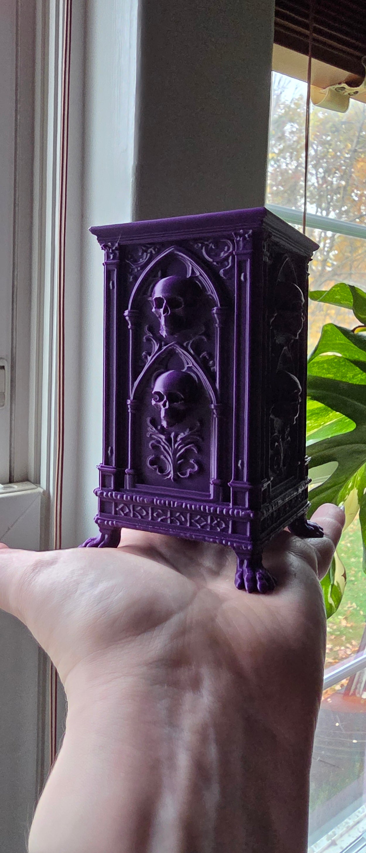 goth plant pot Gothic Skull Pot - Self Watering Pot